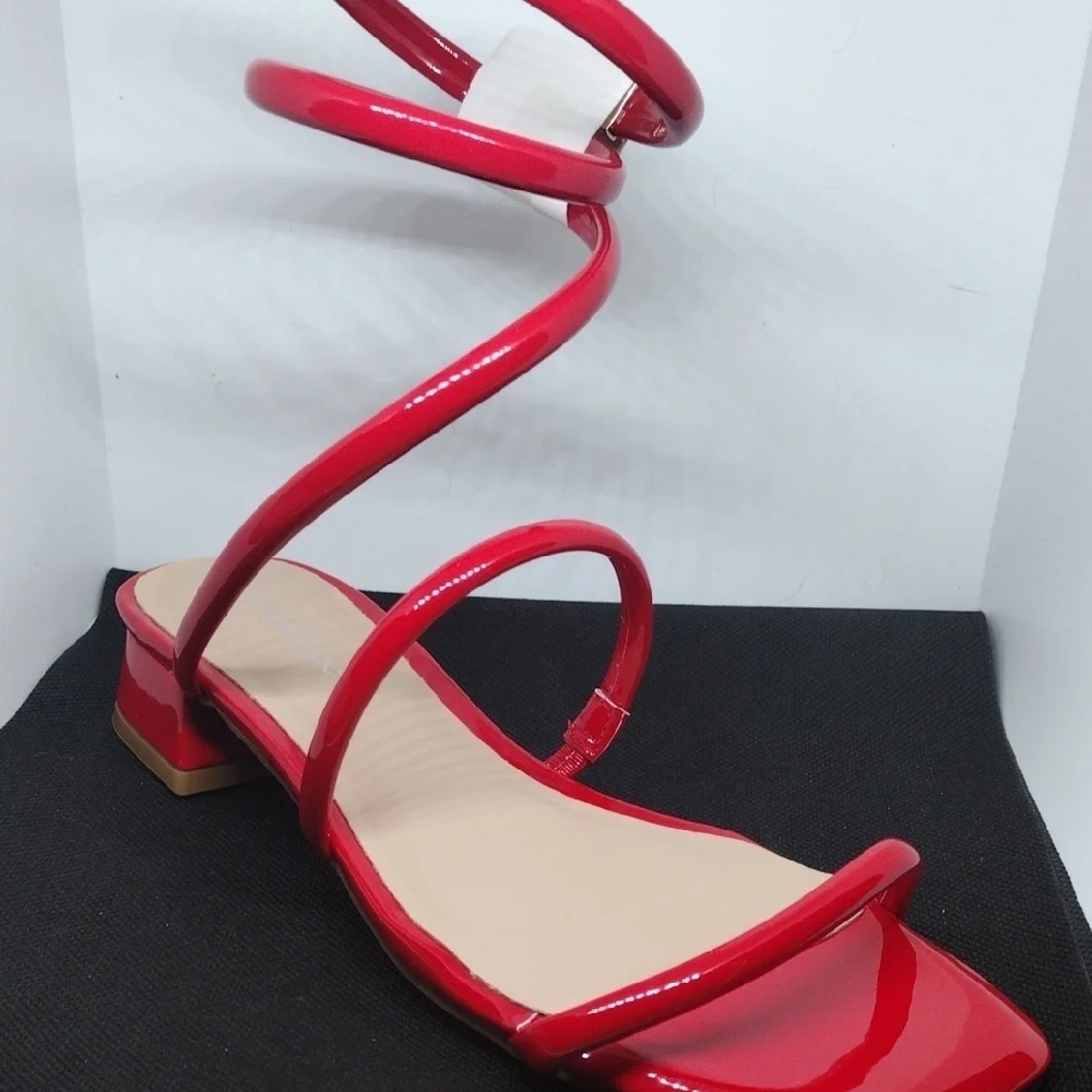 NIB Modatope Red Strappy Block Heels - Size 6